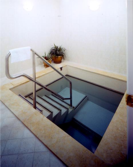 HOBI bath 1002.jpg